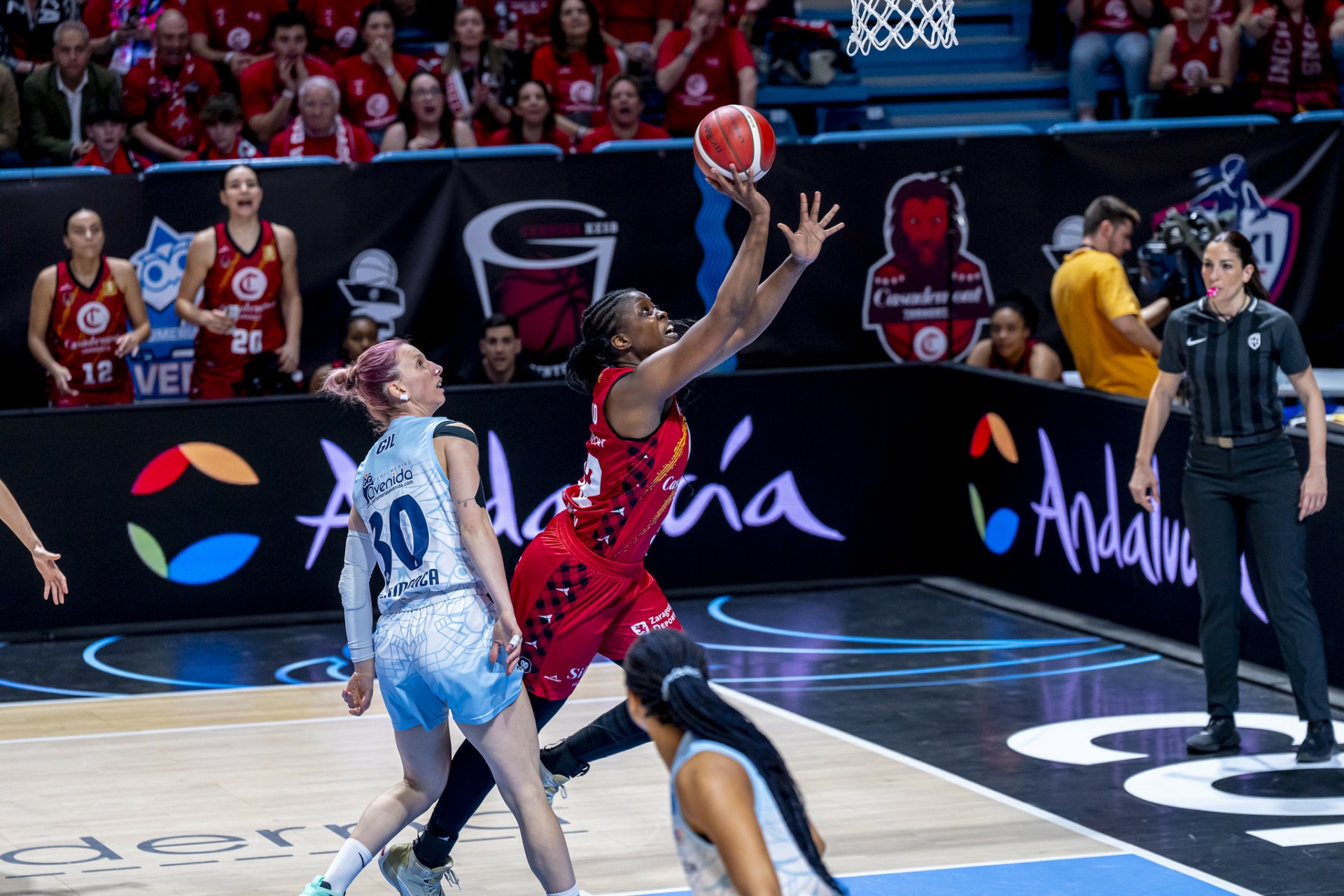 Turquie : Besiktas recrute une deuxième internationale britannique, une intérieure française arrive à Kayseri