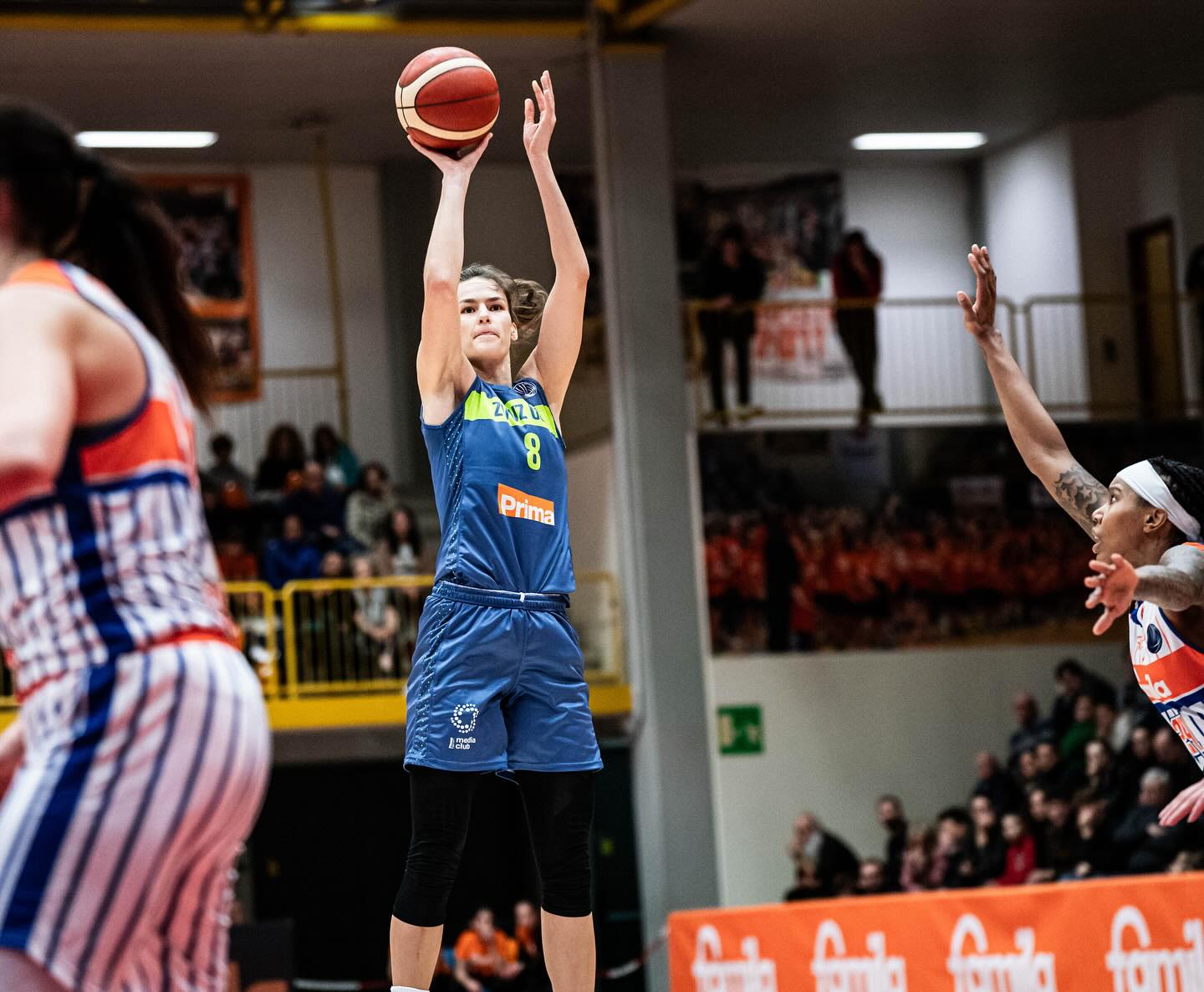 Rép. Tchèque (Playoffs et Playdowns) : Lors du derby pragois l’U.S.K. lamine le Slavia tandis que dans celui de Brno le Zabiny peine à se défaire du K.P. Tany