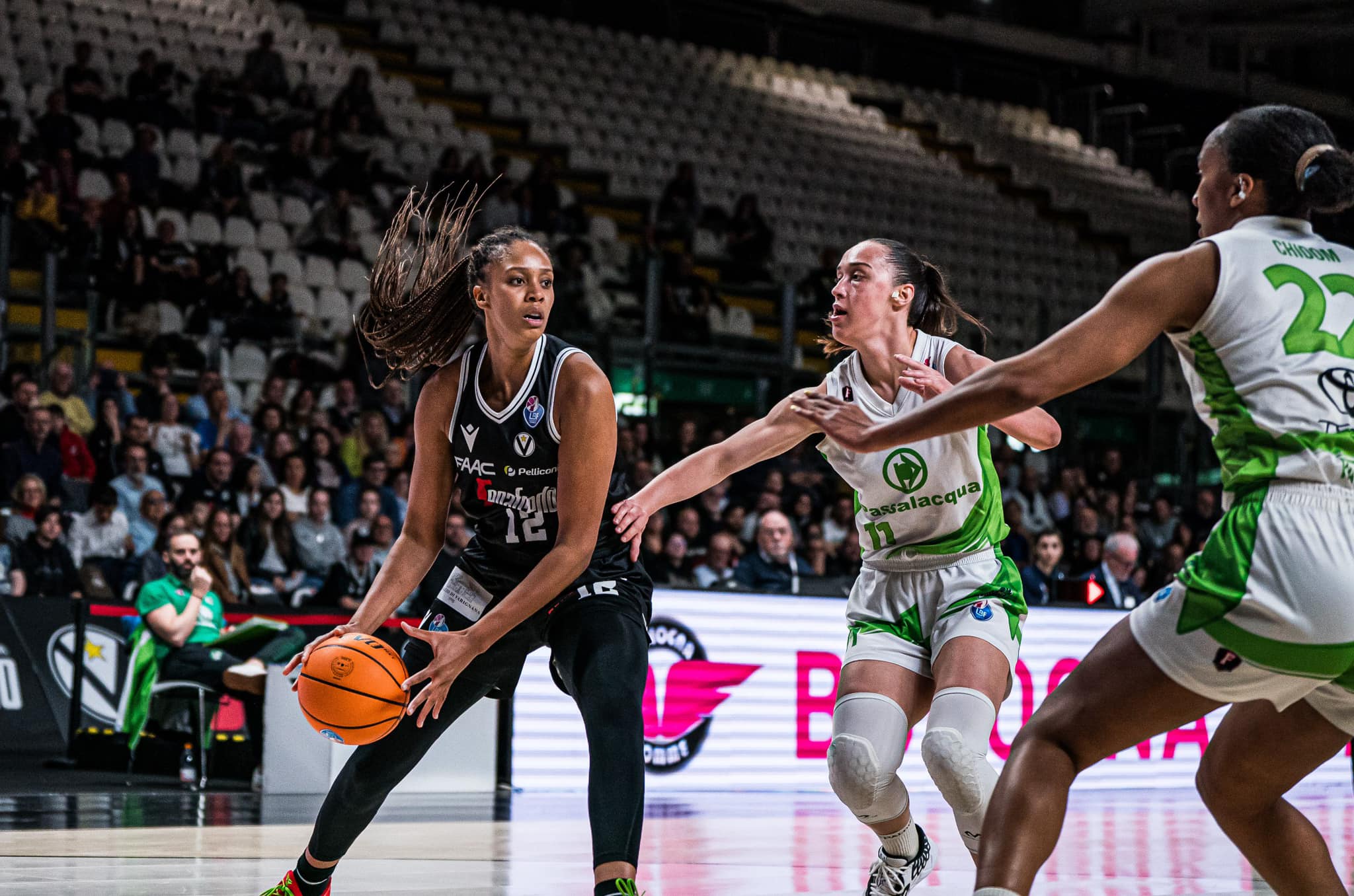 Italie : Venise et Schio qualifiés connaitront mercredi les 2 derniers demi-finalistes, Bologne et Campobasso ayant gagné le droit à une 3ème manche à domicile