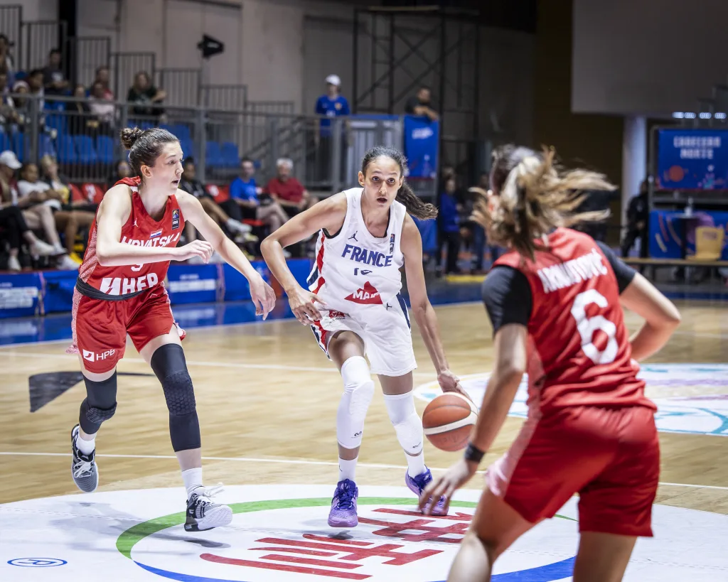 Mondial U17 2024 : La France vainqueure de la Croatie retrouve l’Italie en quart de finale