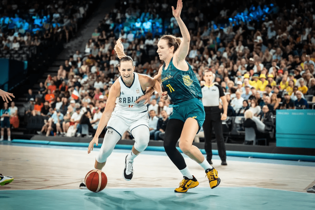 Paris 2024 : L’Australie se qualifie avec autorité pour les demi-finales !