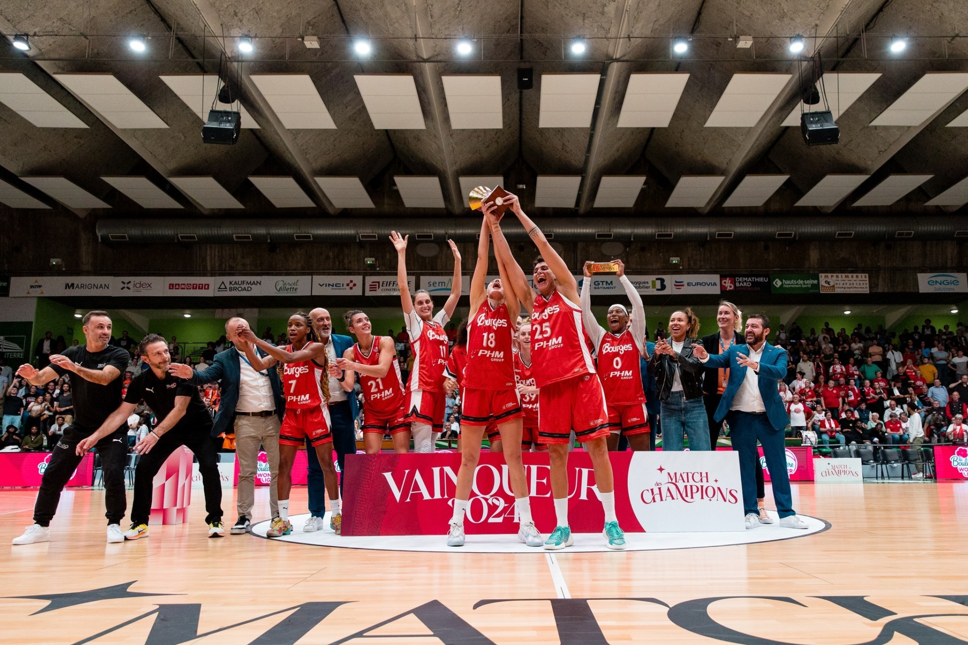 Match des Champions de La Boulangère Wonderligue 2024 : Bourges intraitable qui ramène un 6ème trophée des Champions dans le palmarès du club !