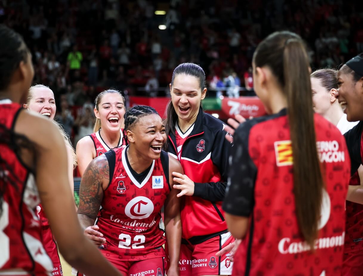 Espagne : Saragosse et IDK Euskotren freinent Jairis et Estudiantes