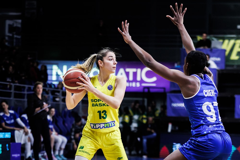 Espagne : Une ailière hongroise signe à Saragosse