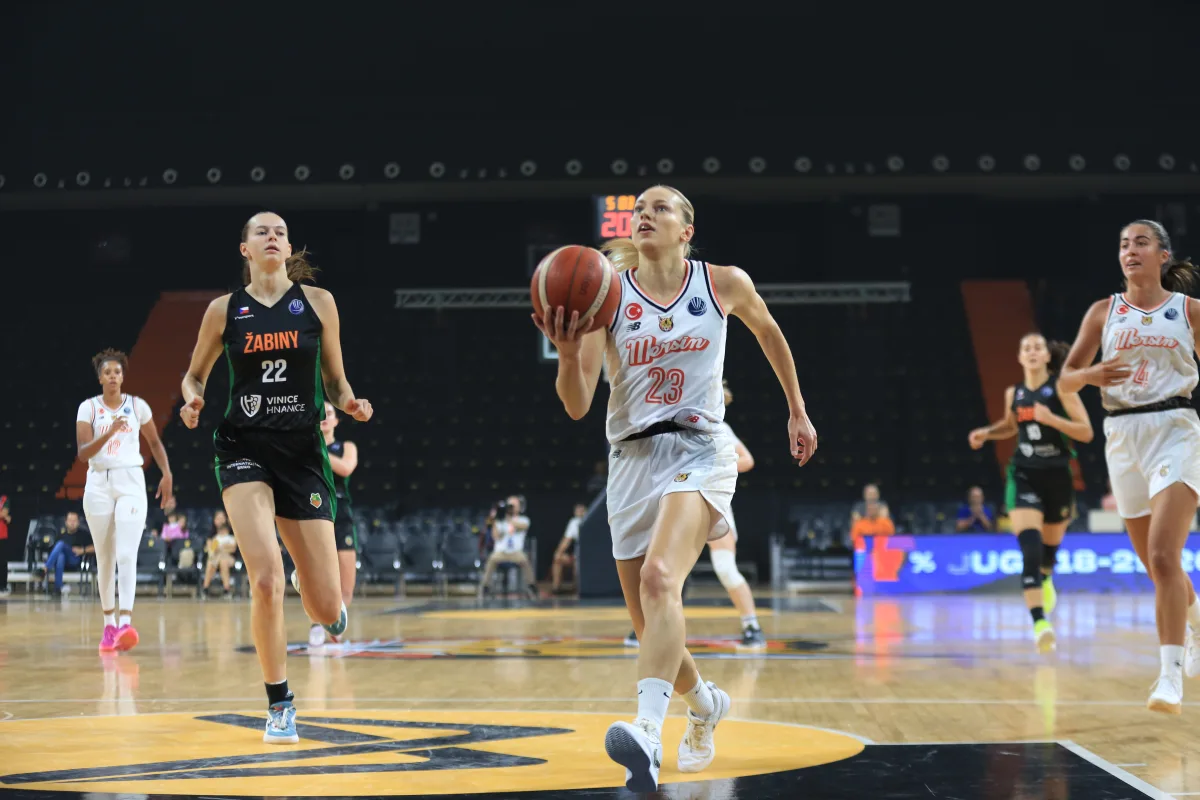 https://www.postup.fr/wp-content/uploads/2024/11/Euroligue_2024-2025_Marine-JOHANNES-C.-B.-K.-Mersin-vs.-Zabiny-Brno_FIBA.webp