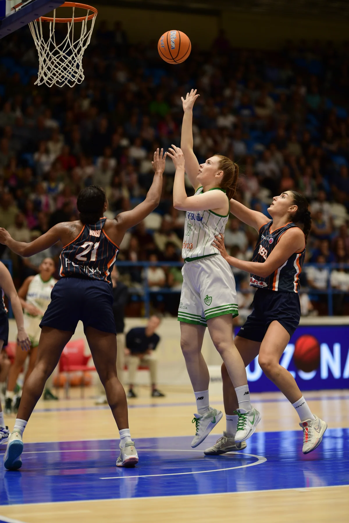 Espagne : Le Baxi Ferrol surprend Gérone, Saragosse se paye Salamanque, Valence seul en tête