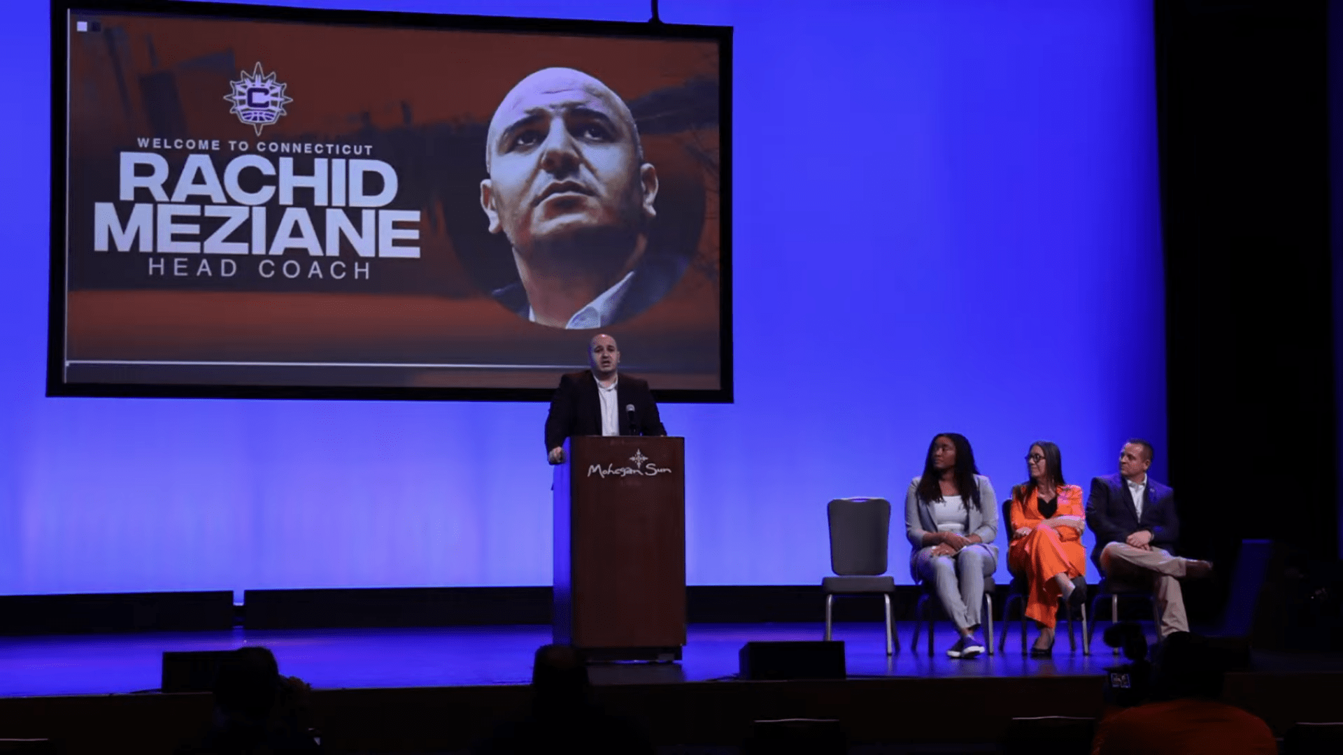 WNBA : La première conférence de presse de Rachid MEZIANE chez les Connecticut Sun