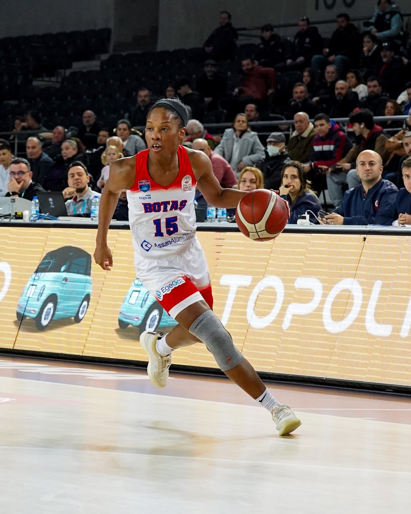 Turquie : Fenerbahçe cartonne et se rassure, Botas enchaîne à l’extérieur