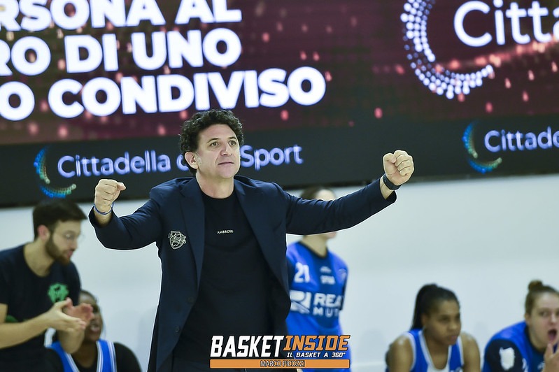 https://www.postup.fr/wp-content/uploads/2025/04/2024-2025_Antonello-RESTIVO_Sassari-vs-Tortone_italie_Serie-A1_copyright-Marco-PICOZZI.jpg