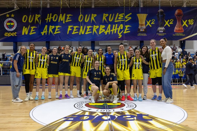 https://www.postup.fr/wp-content/uploads/2025/04/2024-2025_Fenerbahce-vs-CBK-Mersin_tbf_Turquie_Finales_source-tbf.org_.jpg
