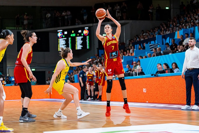 https://www.postup.fr/wp-content/uploads/2025/06/2025_Alba-TORRENS_Espagne-vs-Suede_Eurobasket_phase-de-groupe_source-FIBA.jpg