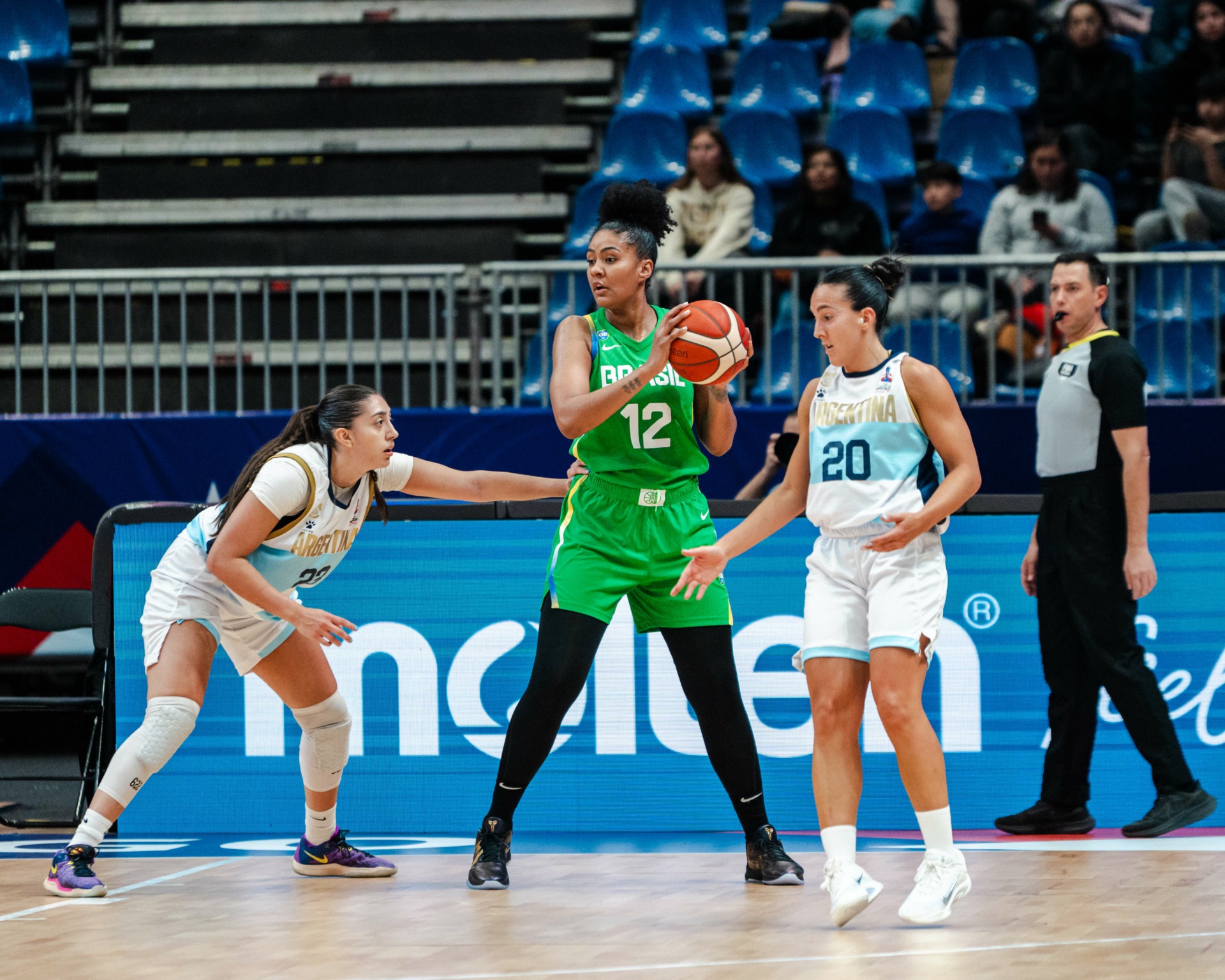 https://www.postup.fr/wp-content/uploads/2025/06/Americup-2025_Damiris-DANTAS-Bresil-vs.-Argentine_FIBA.jpeg