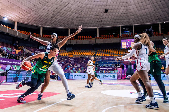 https://www.postup.fr/wp-content/uploads/2025/07/2023_Emanuely-DE-OLIVEIRA_Bresil-vs-Etats-Unis_Americup-2023_finale_source-FIBA.jpg