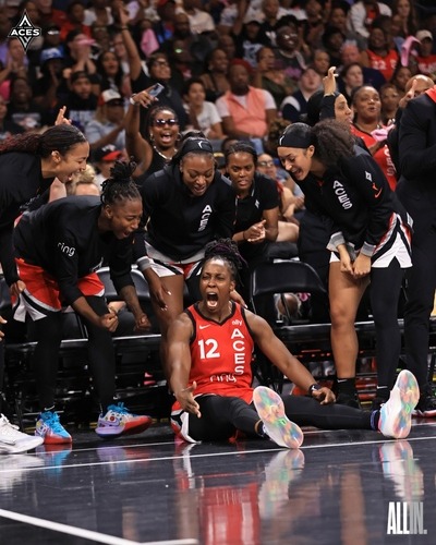 https://www.postup.fr/wp-content/uploads/2025/08/2025_Chelsea-GRAY_Las-Vegas-vs-Atlanta_WNBA_saison-reguliere_soucre-facebook-officiel-las-vegas-aces.jpg
