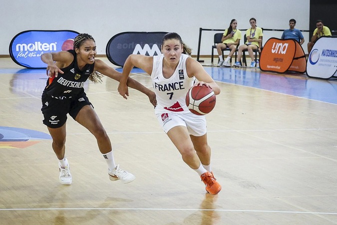 https://www.postup.fr/wp-content/uploads/2025/08/2025_Marine-DURSUS_France-vs-Allemagne_Euro-U20_phase-de-poules_source-FIBA.jpg