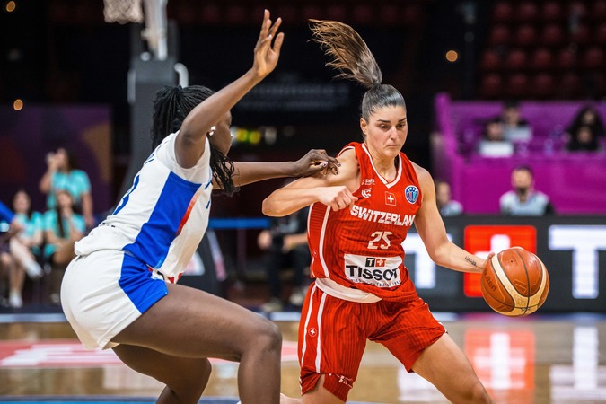 https://www.postup.fr/wp-content/uploads/2025/08/2025_Nancy-FORA_Suisse-vs-France_Eurobasket_source-FIBA.jpg