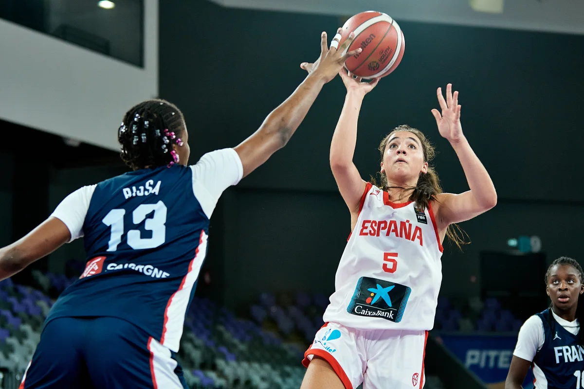 https://www.postup.fr/wp-content/uploads/2025/08/Euro-U16-2025_Isabel-HERNANDEZ-Espagne-vs.-France-@quarts-de-finale_FIBA.webp