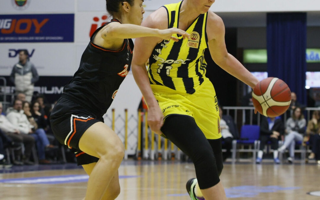 Turquie : Fenerbahçe domine le C. B. K. Mersin dans la douleur