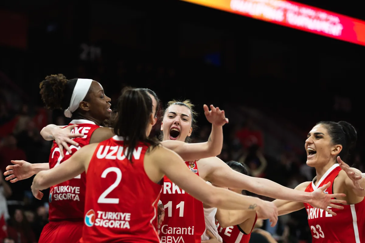 https://www.postup.fr/wp-content/uploads/2026/03/Mondial-2026_joie-Turquie-vs.-Canada_FIBA.webp