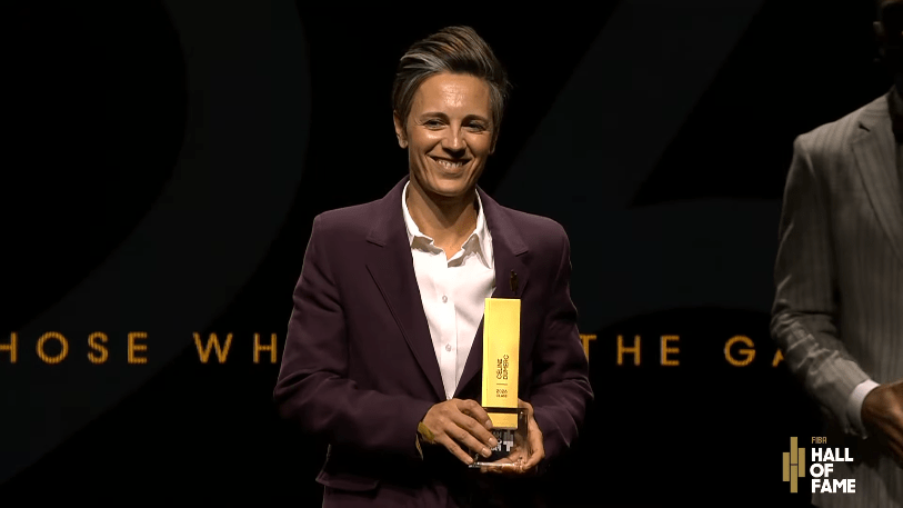 Céline DUMERC officiellement dans le Hall of Fame de la FIBA, revivez son discours !