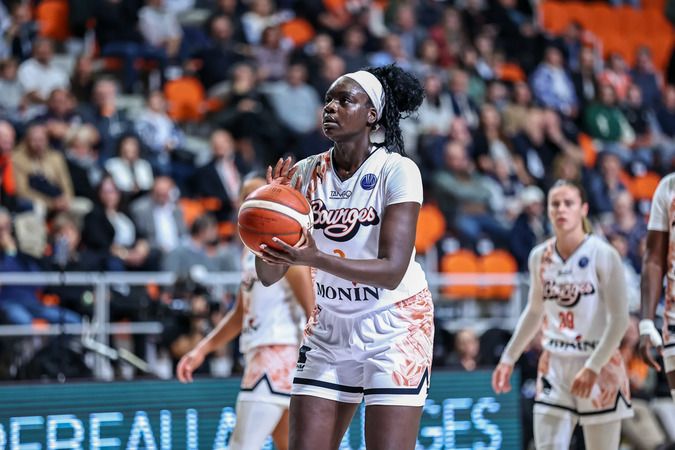 LBWL Playoffs : Dès le départ, Bourges frappe fort !